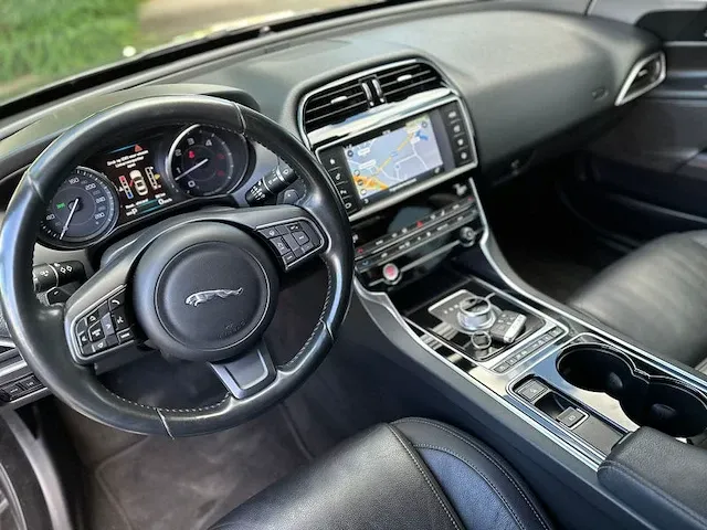 Jaguar xe, 2016 - afbeelding 2 van  23