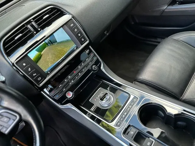 Jaguar xe, 2016 - afbeelding 4 van  23