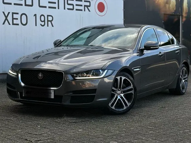 Jaguar xe, 2016 - afbeelding 1 van  23