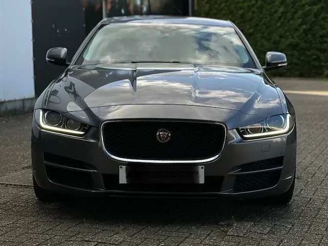 Jaguar xe, 2016 - afbeelding 12 van  23