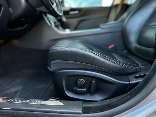 Jaguar xe, 2016 - afbeelding 21 van  23