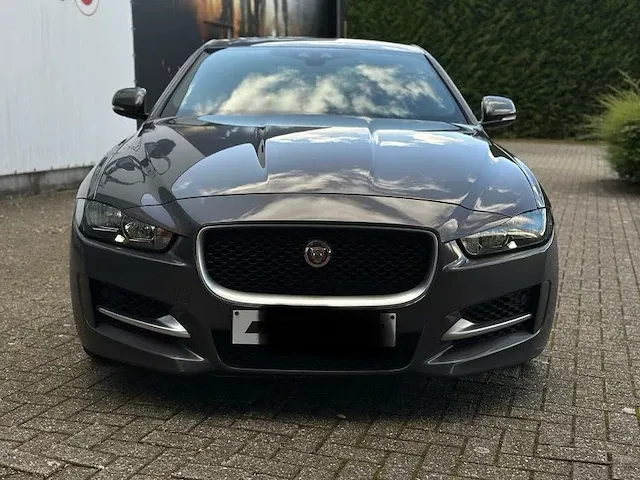 Jaguar xe, 2017 - afbeelding 12 van  23