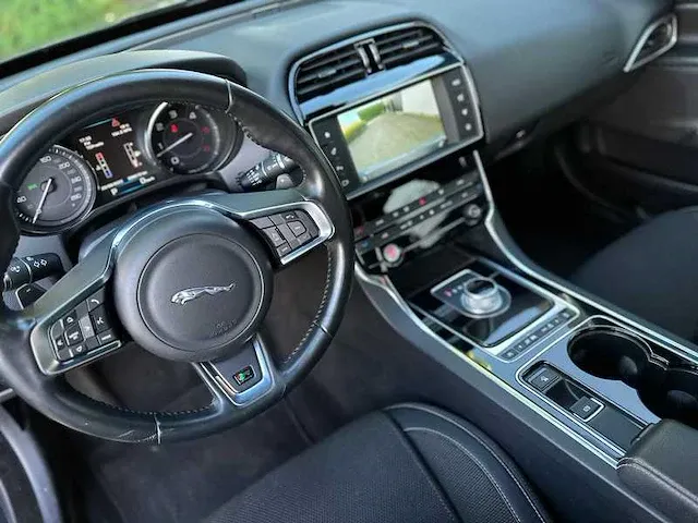 Jaguar xe, 2017 - afbeelding 22 van  23