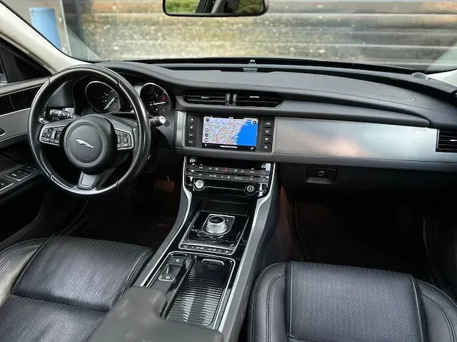 Jaguar xf, 2016 - afbeelding 12 van  12