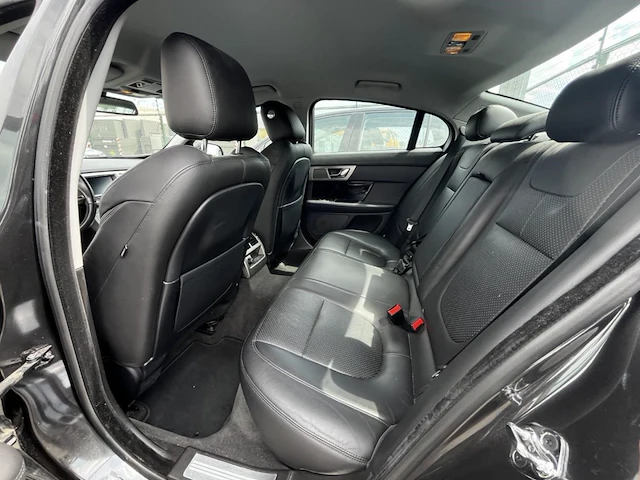 Jaguar xf 3.0 turbo v6 business edition dpf 211 at,2011 - afbeelding 7 van  23