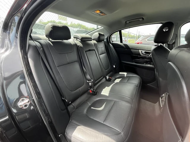 Jaguar xf 3.0 turbo v6 business edition dpf 211 at,2011 - afbeelding 11 van  23