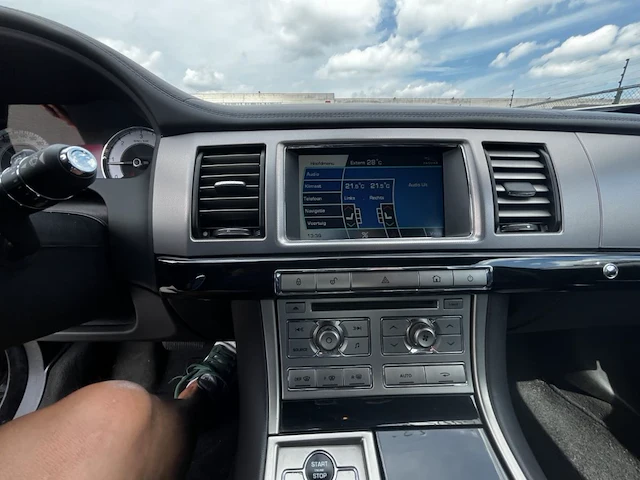 Jaguar xf 3.0 turbo v6 business edition dpf 211 at,2011 - afbeelding 23 van  23