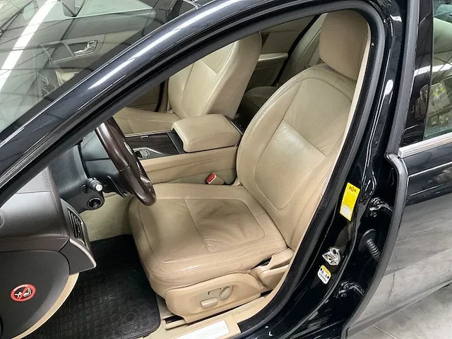 Jaguar xf - afbeelding 18 van  43