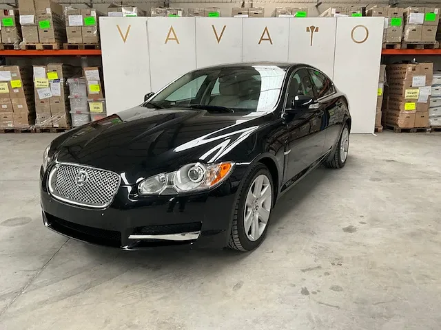 Jaguar xf - afbeelding 1 van  43
