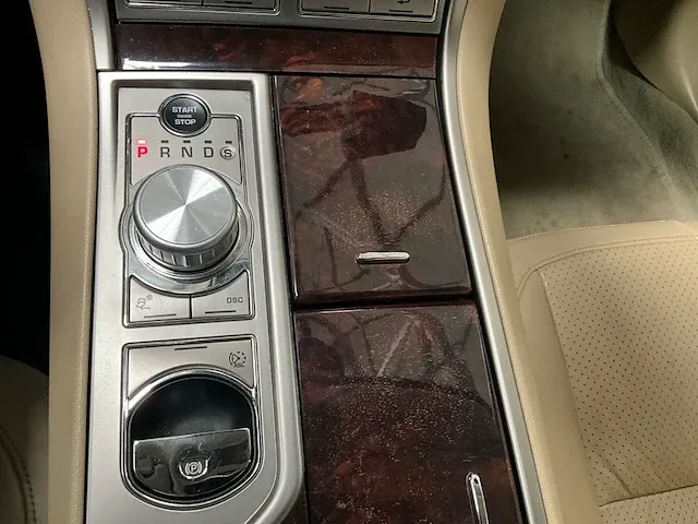 Jaguar xf - afbeelding 25 van  43
