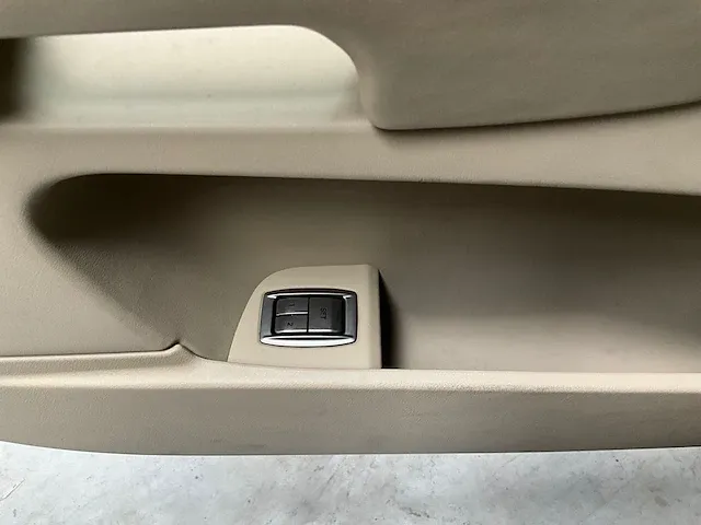 Jaguar xf - afbeelding 27 van  43