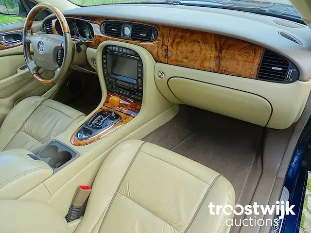 Jaguar xj 2.7d - afbeelding 14 van  55