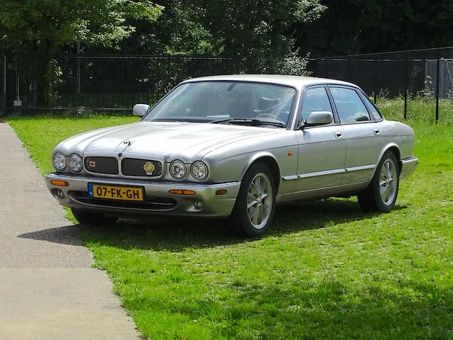 Jaguar xj v8 'executive', 07-fk-gh - afbeelding 1 van  55
