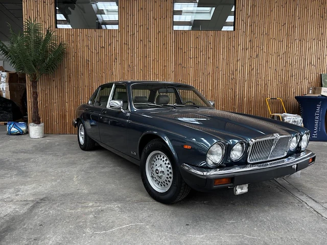 Jaguar xj12, 1983 - afbeelding 1 van  28
