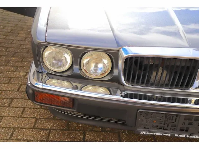 Jaguar xj40 '81' v12 - afbeelding 2 van  39