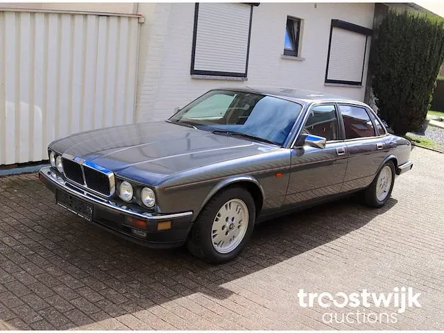 Jaguar xj40 '81' v12 - afbeelding 1 van  39