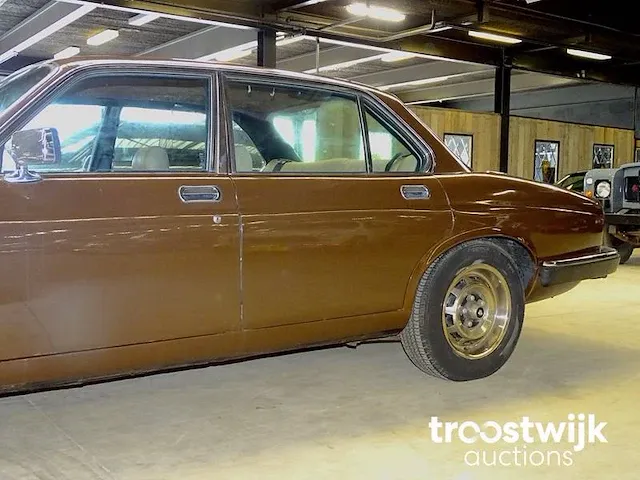 Jaguar xj6 4.2, n-725-nz - afbeelding 4 van  49