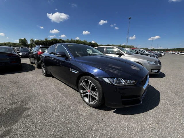 Jaguar,xe,2017 - afbeelding 18 van  24