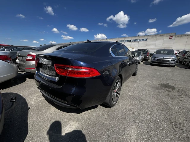 Jaguar,xe,2017 - afbeelding 20 van  24