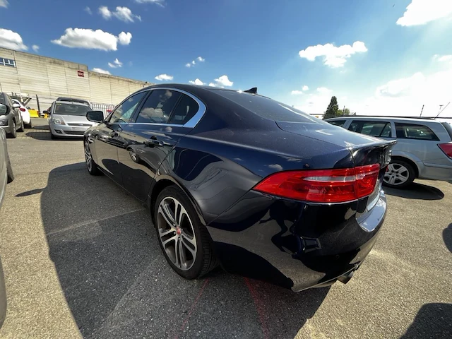 Jaguar,xe,2017 - afbeelding 21 van  24