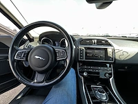 Jaguar,xe,2017 - afbeelding 24 van  24