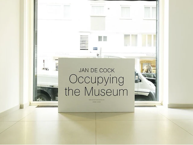 Jan de cock - occupying the museum (80x) - afbeelding 8 van  8