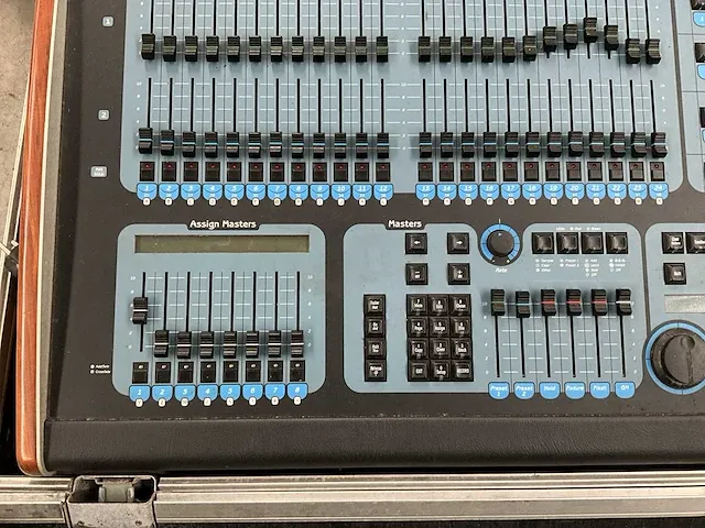Jands event 408 + flightcase - afbeelding 2 van  4