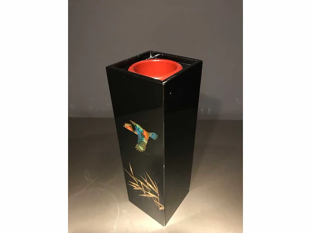 Japanese lacquerware vase - afbeelding 1 van  14