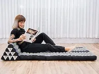 Japanse floor matras with triangle cushion - afbeelding 1 van  4