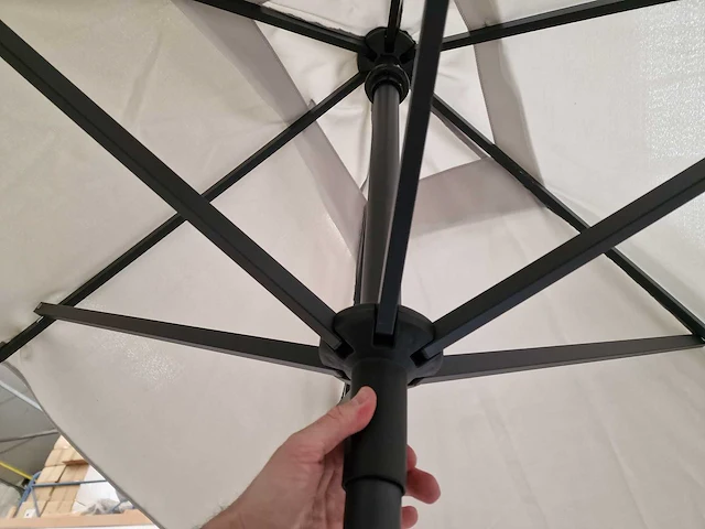 Jardinico torino steelparasol 150 x 210cm lichtgrijs - afbeelding 4 van  6