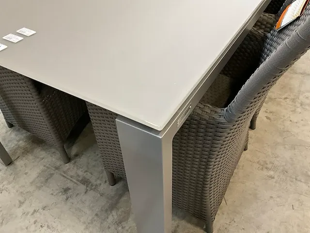 Jati-kebon alu tafel arolla platina grey mat 220 x 100cm - afbeelding 2 van  4