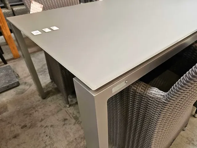 Jati-kebon alu tafel arolla platina grey mat 220 x 100cm - afbeelding 3 van  4