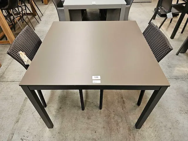 Jati-kebon alu tafel haiti charcoal 100 x 100cm + hpl taupe - afbeelding 2 van  4