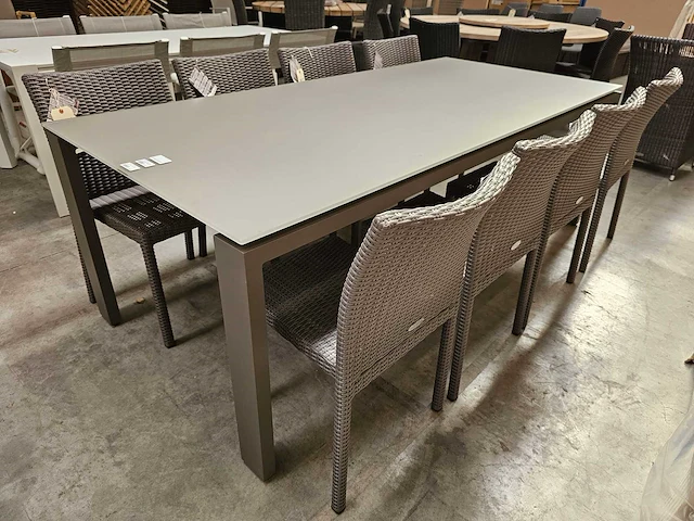 Jati-kebon alu tuintafel arolla taupegrijs 220 x 100cm - afbeelding 1 van  4