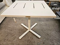 Jati-kebon alu tuintafel suisse 70 x 70cm wit - kantelbaar - afbeelding 2 van  6