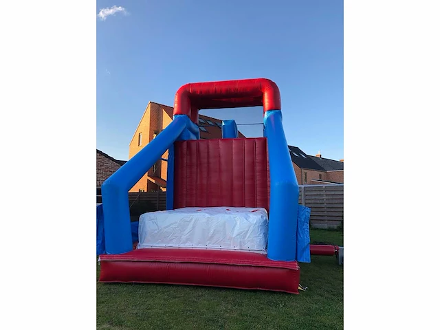 Jb - obstacle course & bouncy castle - afbeelding 3 van  10
