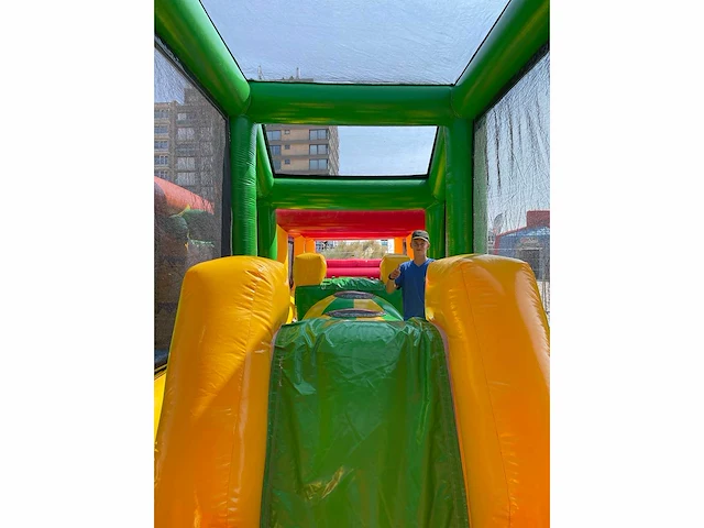 Jb - strombaan 19m - obstacle course & bouncy castle - afbeelding 7 van  9