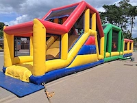 Jb - strombaan 19m - obstacle course & bouncy castle - afbeelding 8 van  9