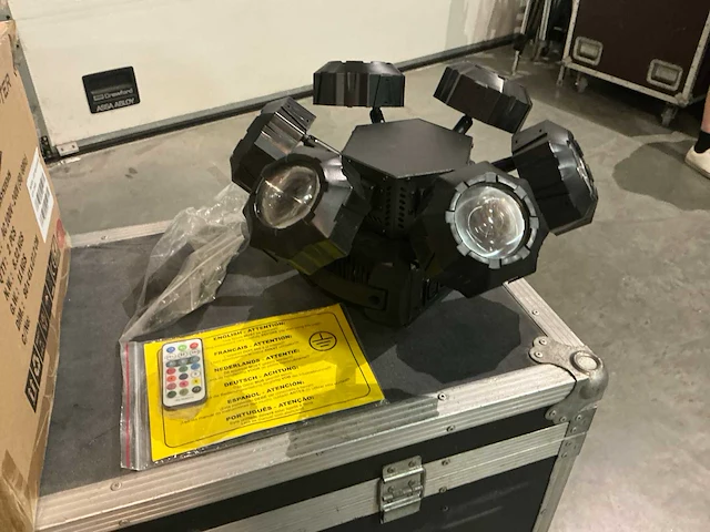 Jbsystems led helicopter led-moving head (2x) - afbeelding 1 van  13