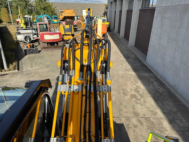 Jcb - 2021 - 150x ht sv - rupsgraafmachine - afbeelding 17 van  47