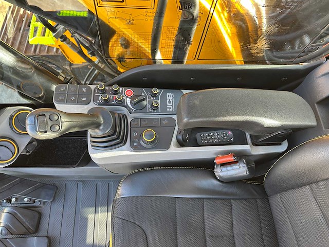 Jcb - 2021 - 150x ht sv - rupsgraafmachine - afbeelding 32 van  47