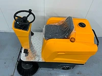 Jcb - b4 - zelfrijdende veegmachine - afbeelding 3 van  17