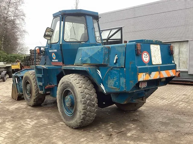 Jcb 413 shovel - afbeelding 10 van  15