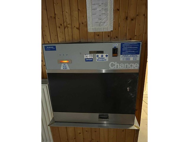 Jcm global - vega 100 - wisselautomaat met jetonsysteem - various dyeing and washing - 2004 - afbeelding 1 van  5