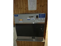 Jcm global - vega 100 - wisselautomaat met jetonsysteem - various dyeing and washing - 2004 - afbeelding 1 van  5