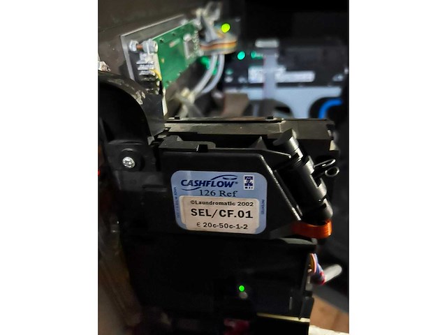 Jcm global - vega 100 - wisselautomaat met jetonsysteem - various dyeing and washing - 2004 - afbeelding 4 van  5