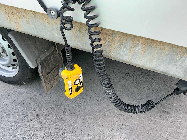 Jcs man350 aanhangwagen met kipfunctie - afbeelding 12 van  12
