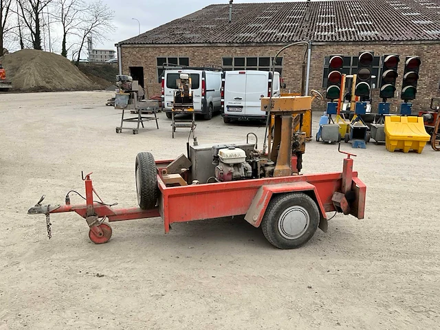 J.de buyser kernboormachine op remorque - afbeelding 17 van  21