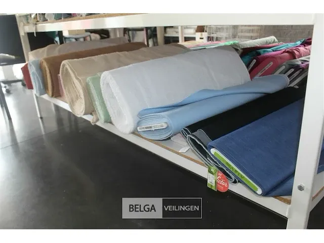 Jeans, badstof, spons stof op rol/houder - afbeelding 1 van  5