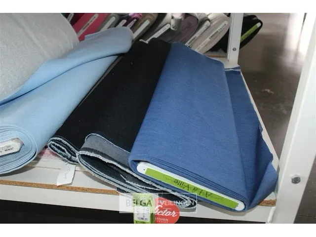 Jeans, badstof, spons stof op rol/houder - afbeelding 2 van  5